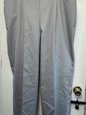 Alfred Dunner Women’s Plus Size 22W Gray Pull On Pants NWT Elastic Waist